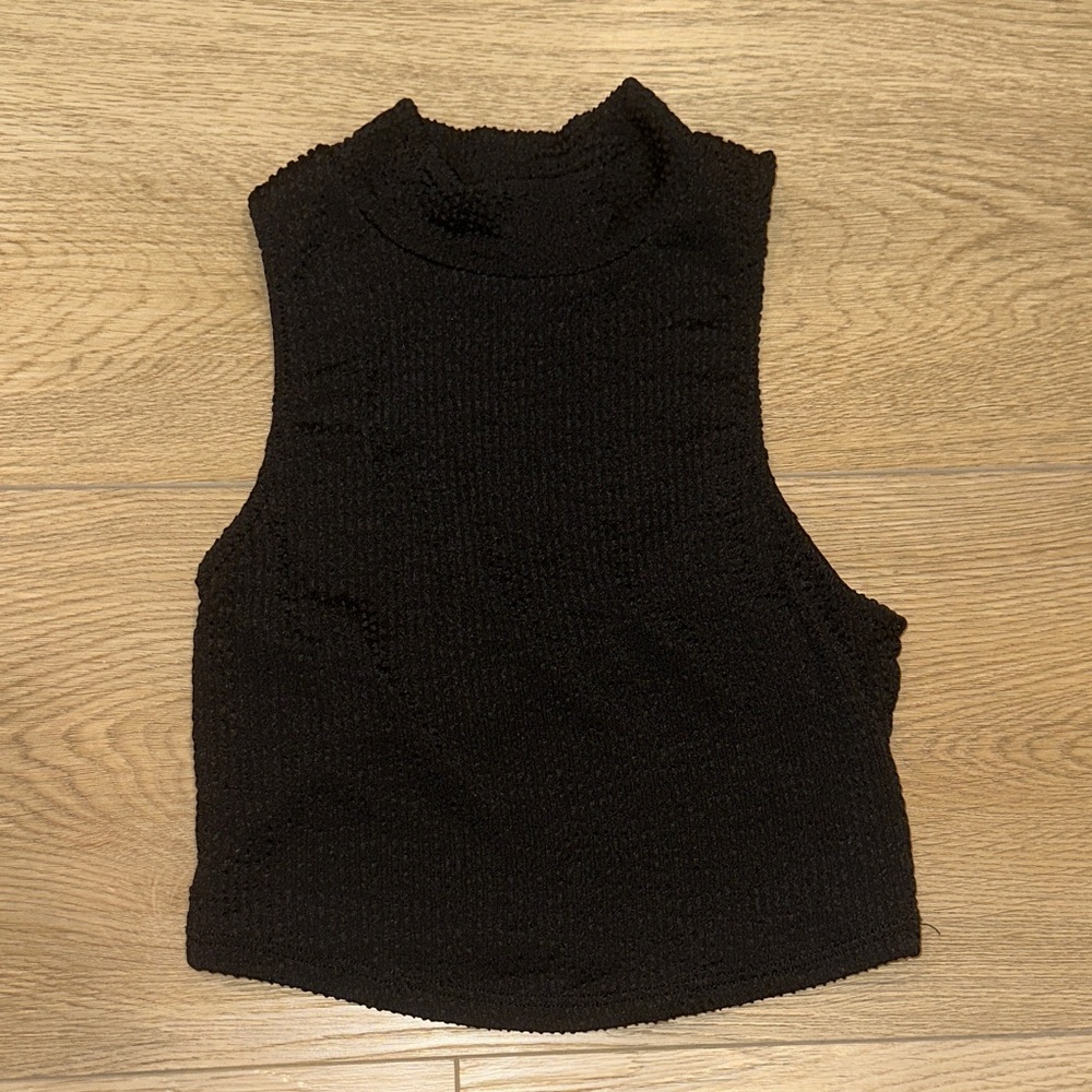 Bozzolo Black Crop Top